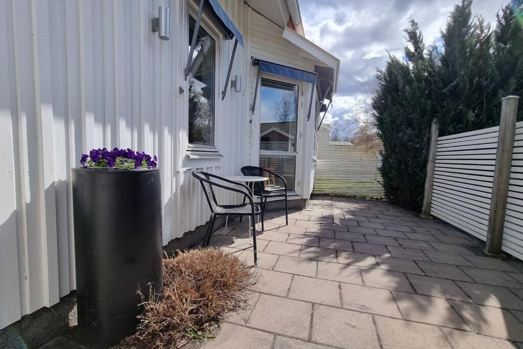 Trivsamt Parhus I Lugnt Omrade Inne I Tranas! Bagian luar foto